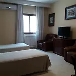 Hotel Nuevo Ara *