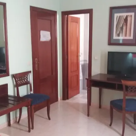 Hotel Nuevo Ara *