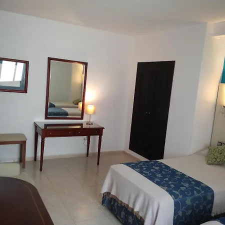 Hotel Nuevo Ara *