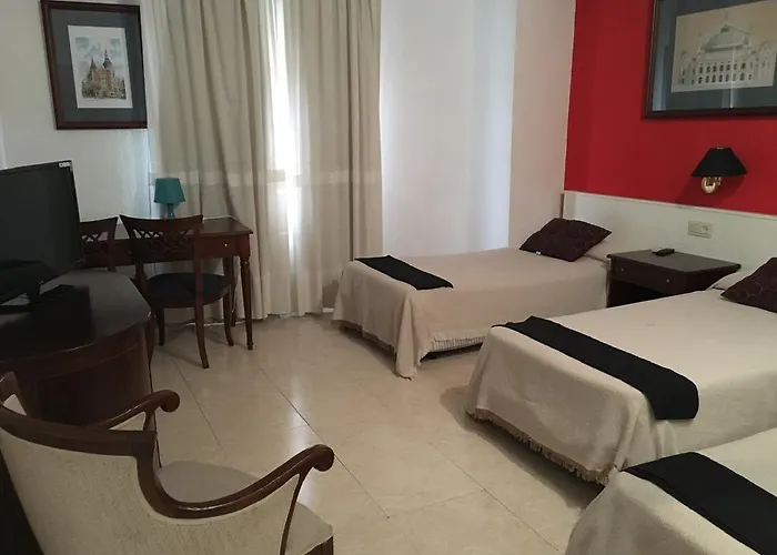 Hotel Nuevo Ara Caces