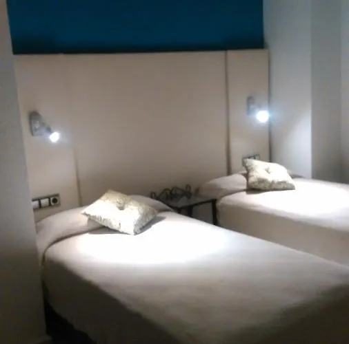 Hotel Nuevo Ara * Caces