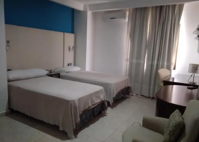 Hotel Nuevo Ara * Caces