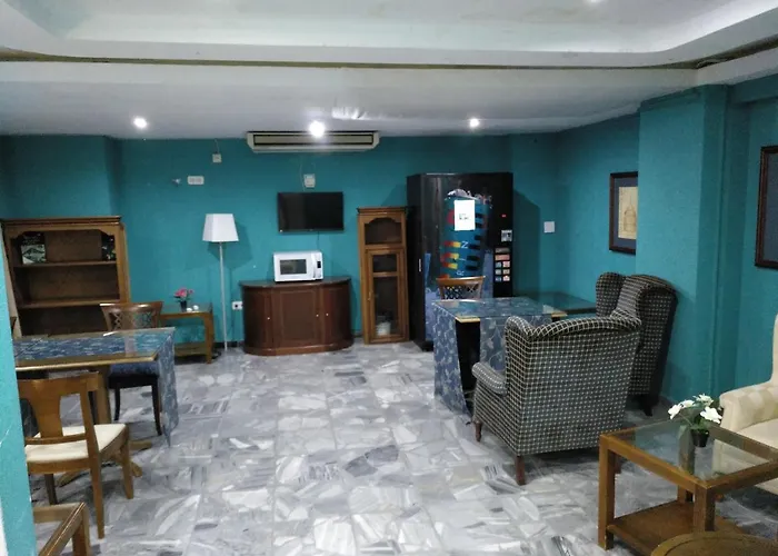 Hotel Nuevo Ara Caces